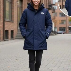 The North Face Artic Parka Dark Blue Coat/ Jacket L ( NWT $439 )